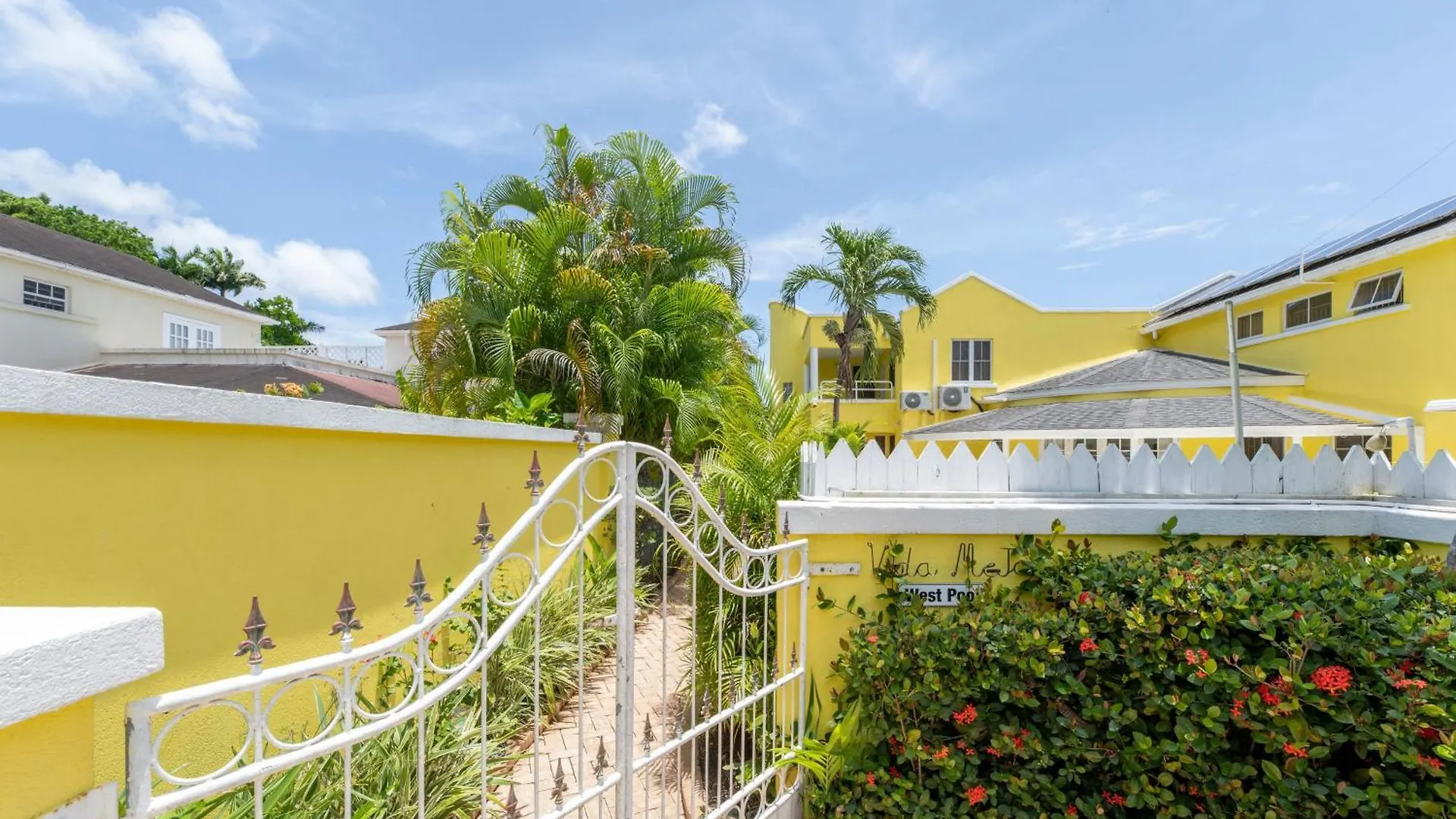 Vida Mejor - West Pool Villa Saint James Barbados